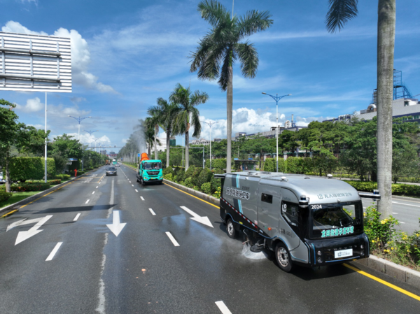 文远环卫车驶入新加坡 &ldquo;花园城市&rdquo;迎来智慧环卫新动能